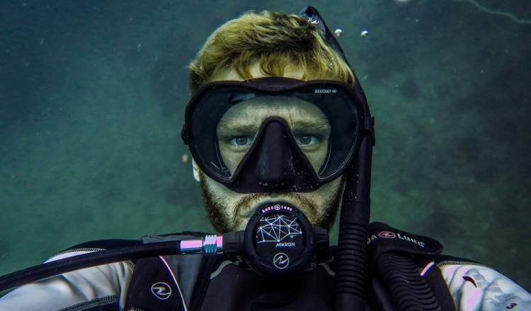 what to do if you feel sick after scuba diving