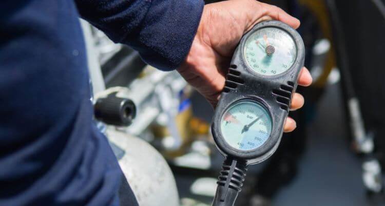 pressure gauge