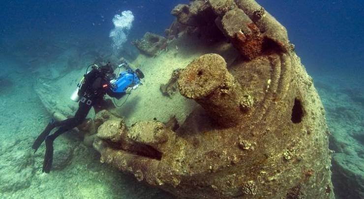 wreck diving