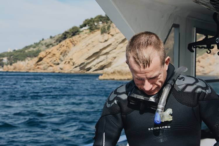 scuba diver wearing snorkel