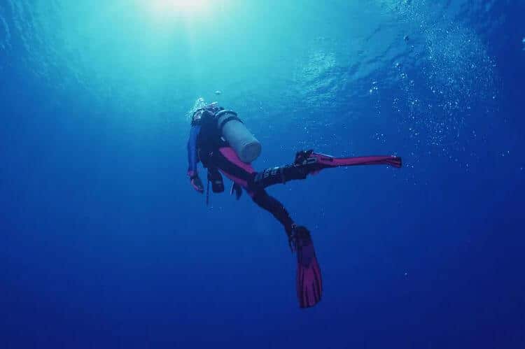 muscle cramping while scuba diving