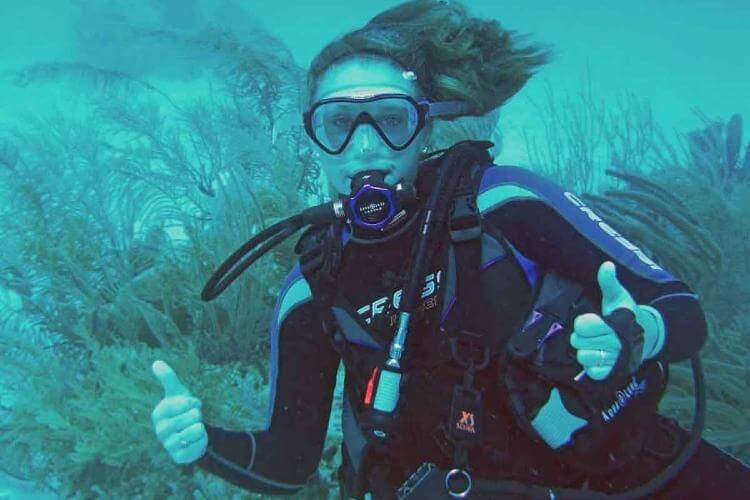 female diver bcd