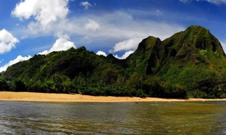 tunnels beach view