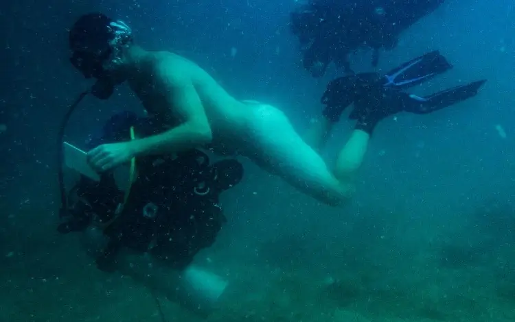 nude scuba dive